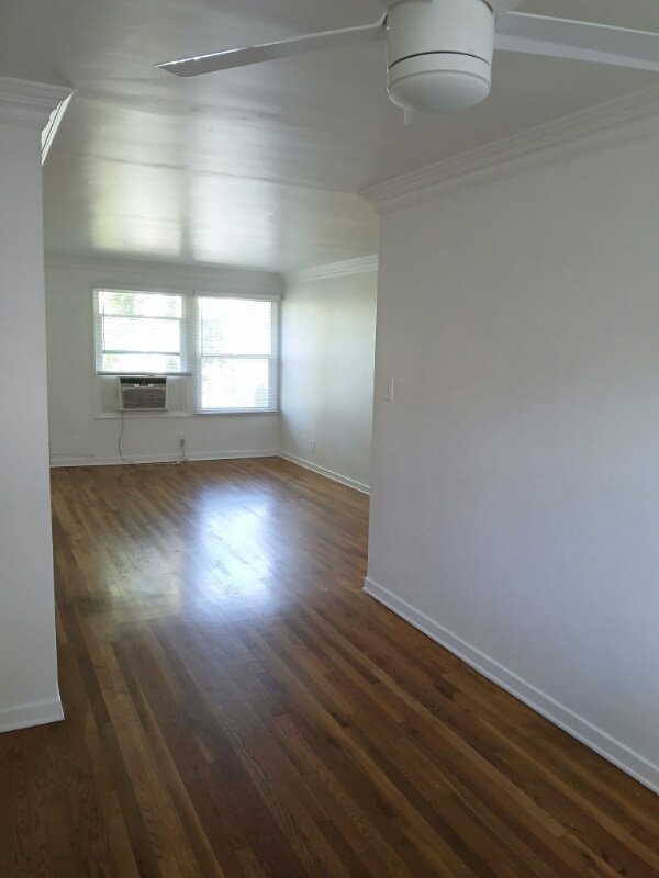 Building Photo - 7460 Hollywood Blvd