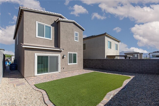 Building Photo - 9583 Noah Pointe Ave