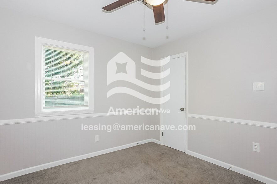 Building Photo - 1952 Williams Dr