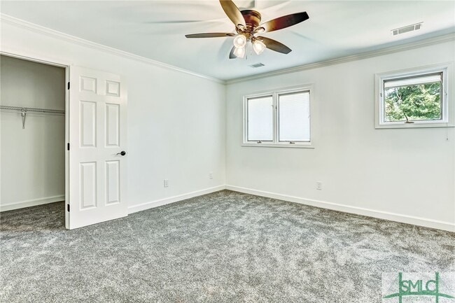 Building Photo - 10 Sparkleberry Ln