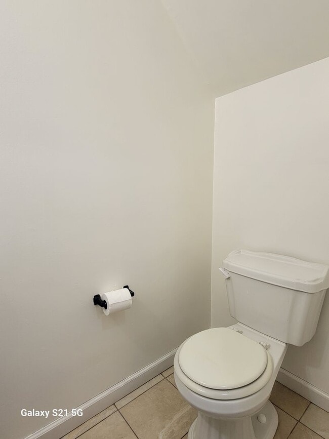 Building Photo - Updated 3BR Home in Virginia Beach – New HVAC, New Carpet & Washer/Dryer Included!