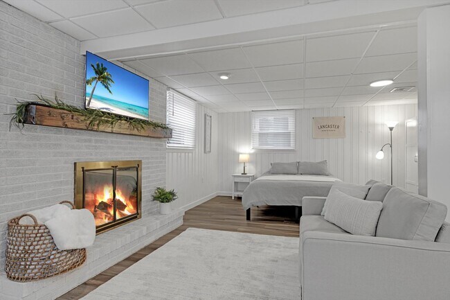 Building Photo - 2151 Thoroughbred Ln