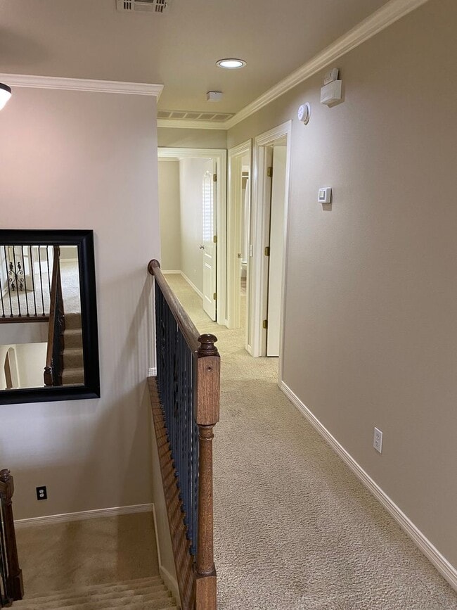Building Photo - GORGEOUS Legacy Park 4+ Bedroom 3.5 Bath 3 Car Garage - Jenks SE Schools!