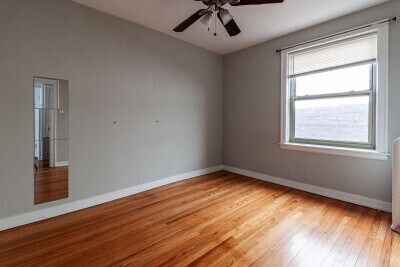 Building Photo - 544 W Surf St