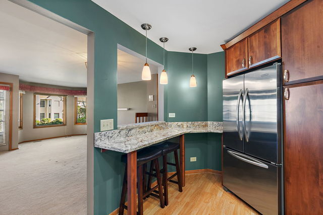 Building Photo - 1871 Fox Run Dr