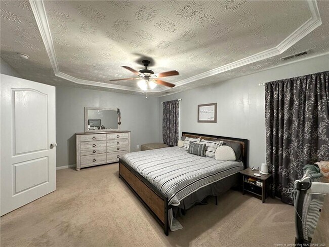 Building Photo - 2240 Sir Michael Dr