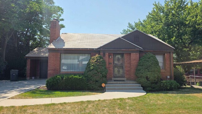 Building Photo - 3565 Eccles Ave