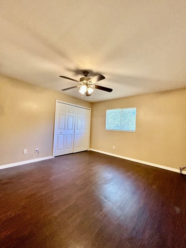 Building Photo - Charming 3BR/2BA Lehigh Acres Duplex with 1-Car Garage | Lawn Care & Salt Service Included