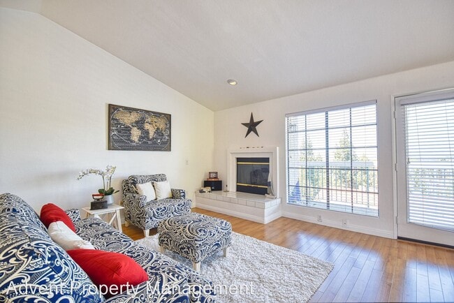 Building Photo - 16430 Avenida Venusto