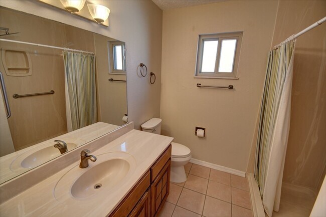 Building Photo - 13208 Blue Corn Maiden Trail NE