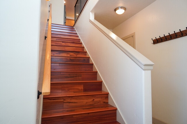 Building Photo - 1254 E Winding Creek Dr