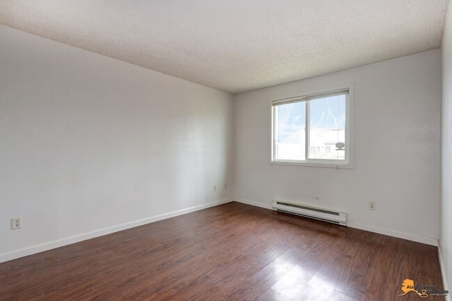 Building Photo - Charming 3 Bedroom Ranch Style Condo in East Anchorage – Ideal Location!