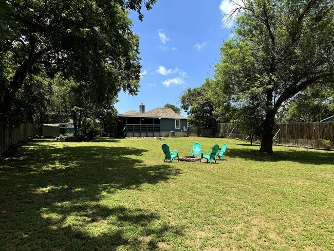 Primary Photo - 105 Sky Country Dr