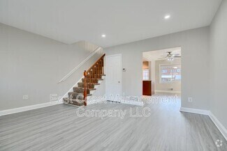 Building Photo - 2137 Graythorn Rd
