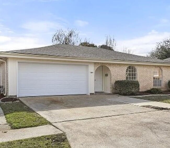 Building Photo - Your New Home!