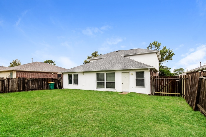 Building Photo - 5410 McKinley Ct