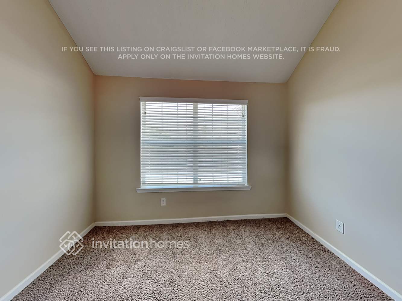 Building Photo - 1457 St George Pl