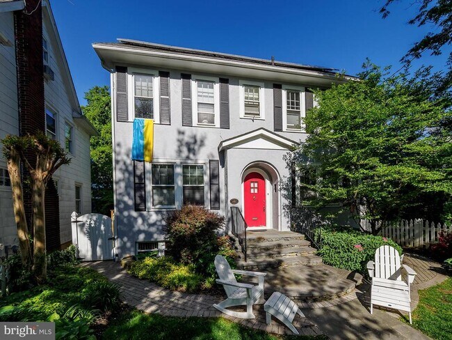 Building Photo - 5534 Nevada Ave NW