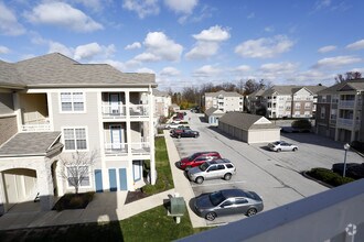 Stonebridge Luxury Apartments Indianapolis In Apartment Finder