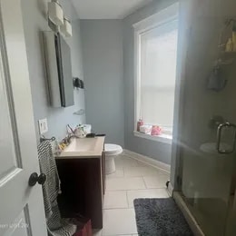 Building Photo - 1407 W Addison St