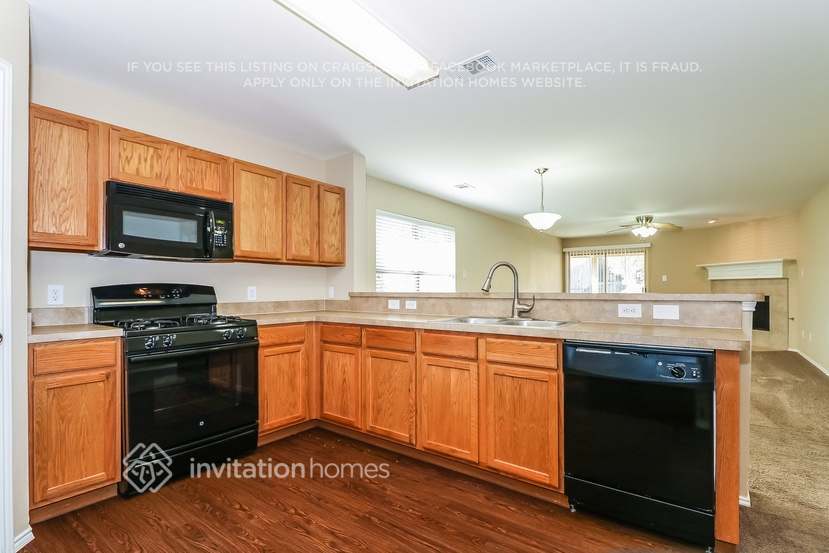 Building Photo - 3878 Pinebluff Ln