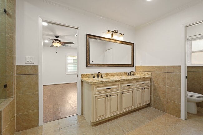 Building Photo - 4526 Benning Dr