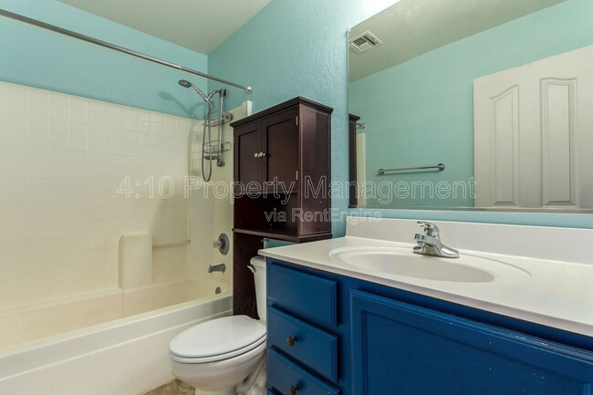 Building Photo - 3748 E Betsy Ln