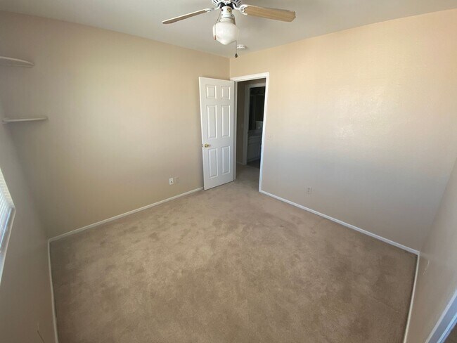 Building Photo - Wonderful 4 bed/2.5 bath home located in W...