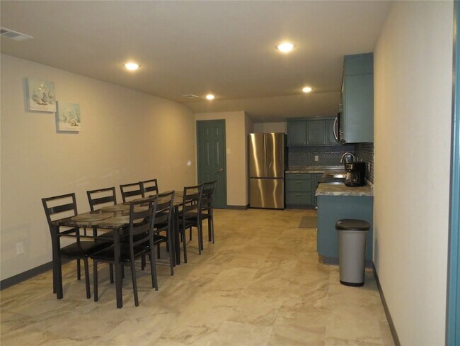 Building Photo - 12069 Joyce Ln