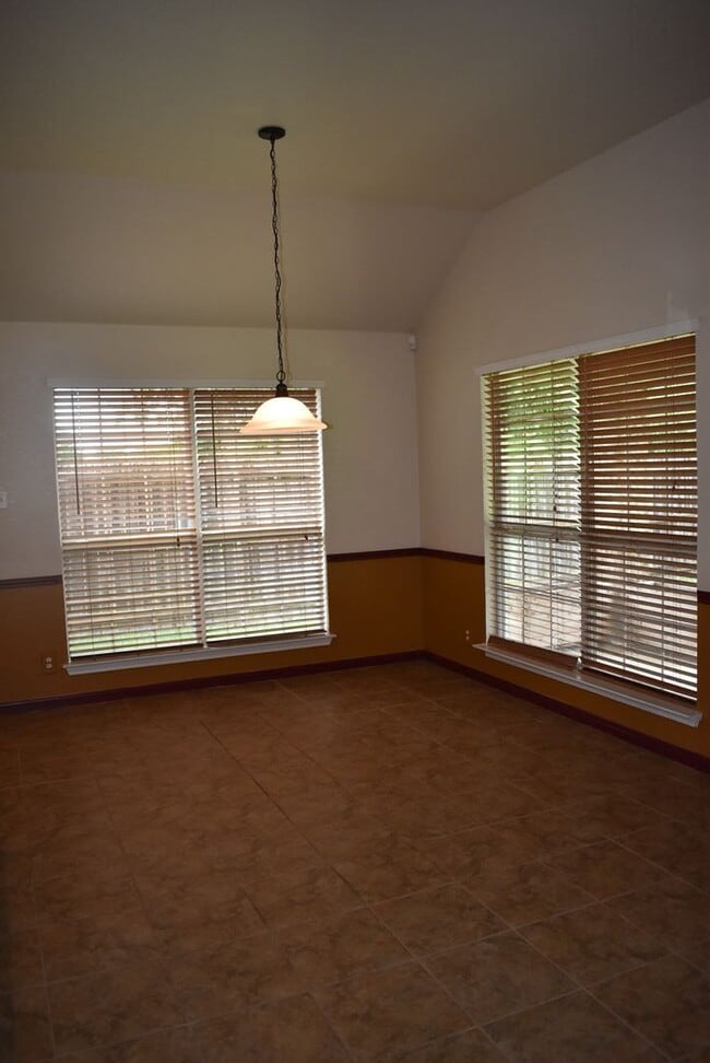 Building Photo - Central Texas Expressway Suite 100, Harker Heights, TX 76548.