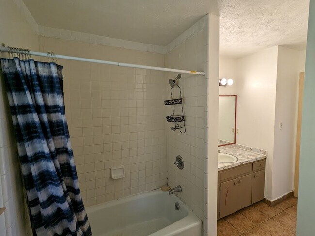 Building Photo - What a VIEW! Beautiful 3BD/2BA Ranch Style House in Speedwell Acres offered exclusively by Wester...