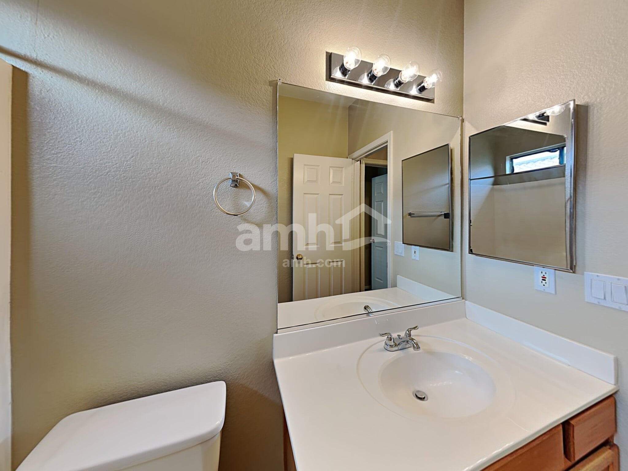 Building Photo - 13369 W Evans Dr