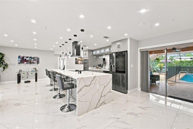 Building Photo - 821 Ramblewood Dr
