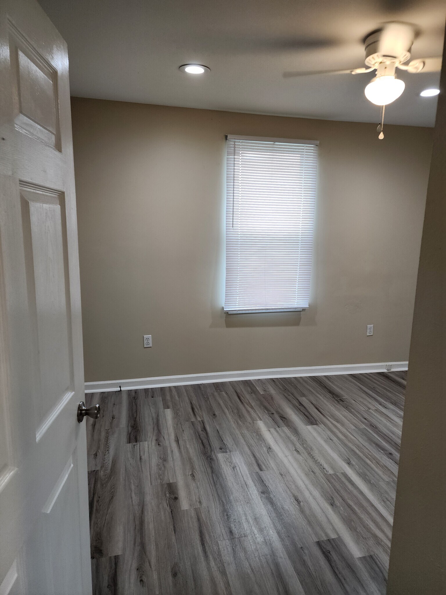 Living room - 430 Avenue K