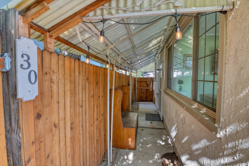 Building Photo - 32 Farragut Ave