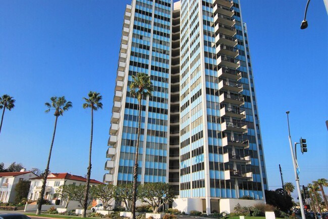 Building Photo - Private 16th-Floor Oceanview Residence with Belmont Pier Views