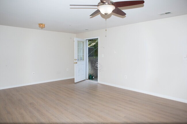 Building Photo - 2829 Forest Run Dr