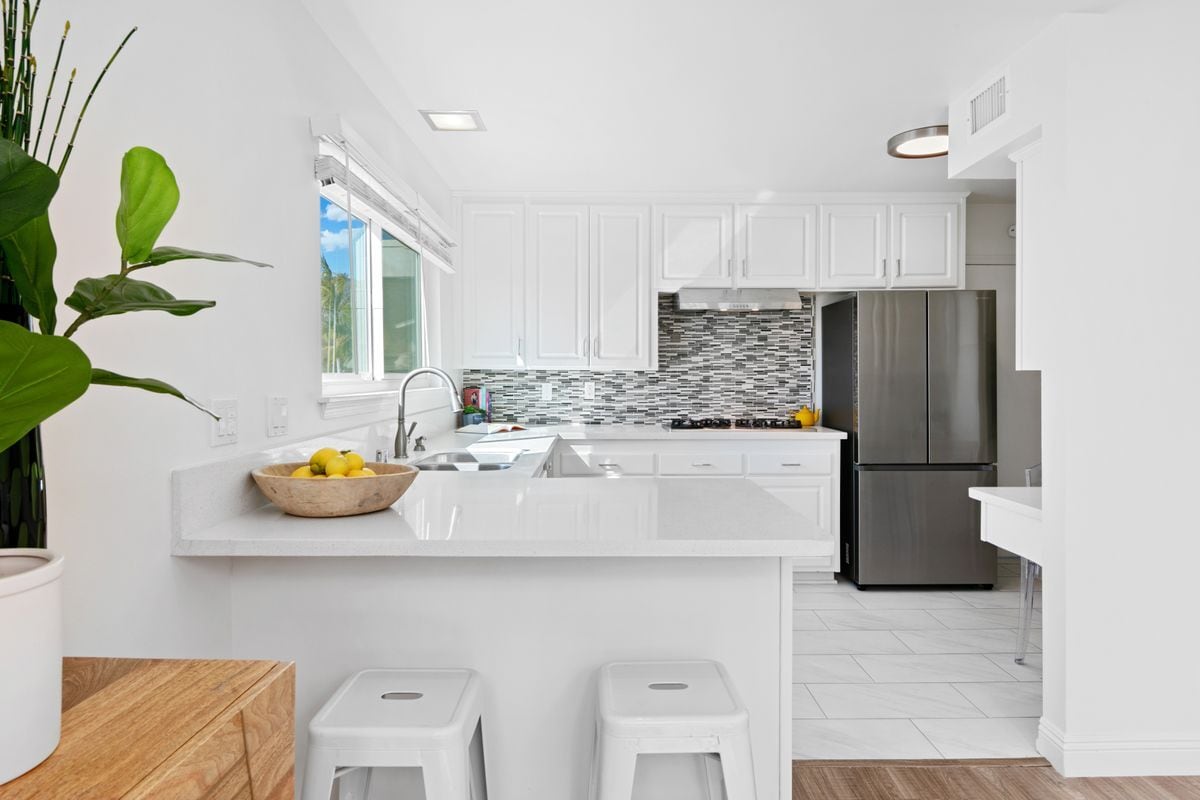 Building Photo - 3636 Oceanhill Way