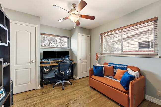 Building Photo - Beautiful 4 Bedroom/3 Bathroom Home in University Hills Area!