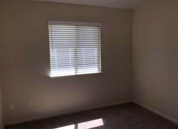 Building Photo - 932 Alpen Dr