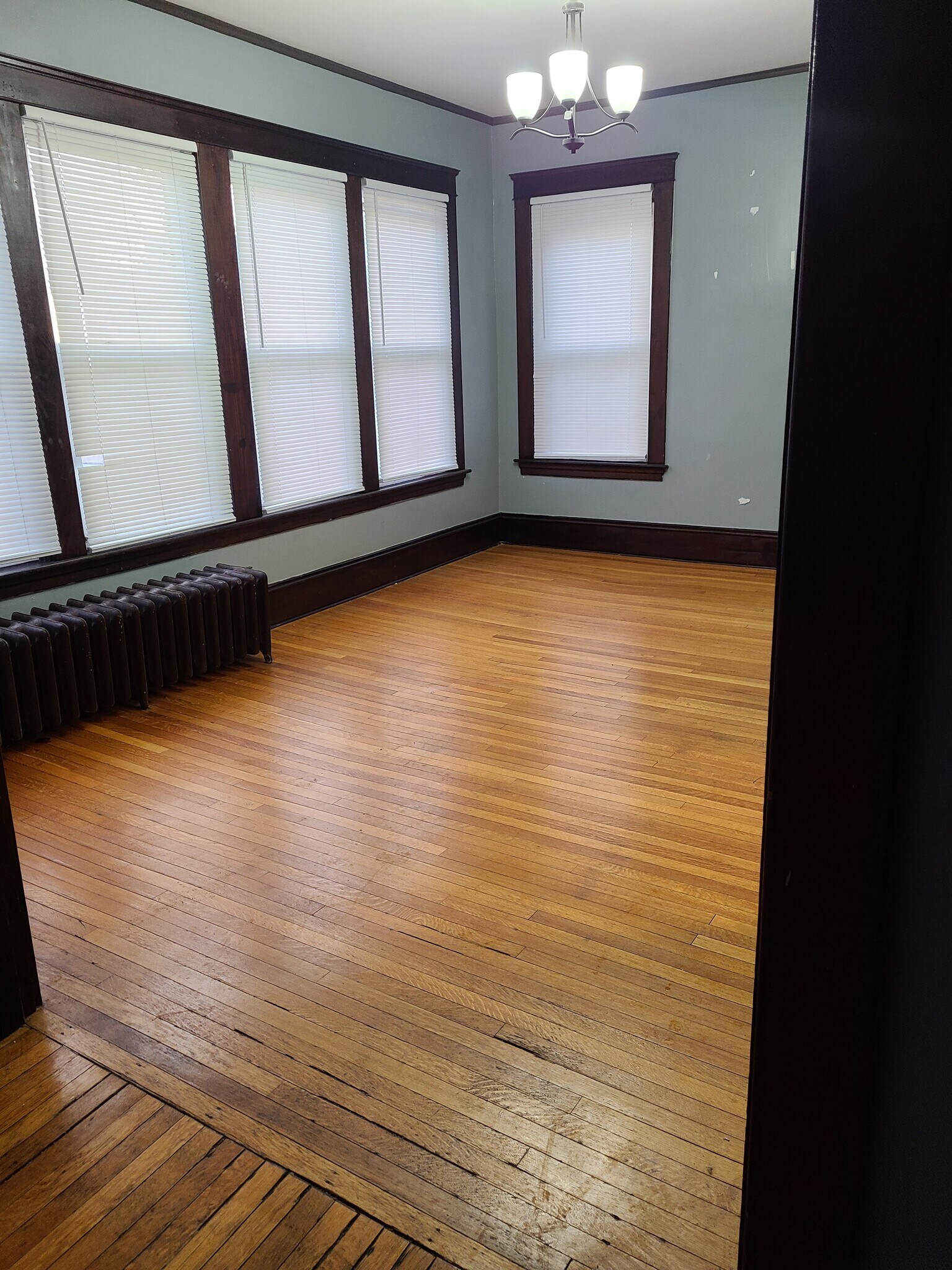 Building Photo - 466 Locust St