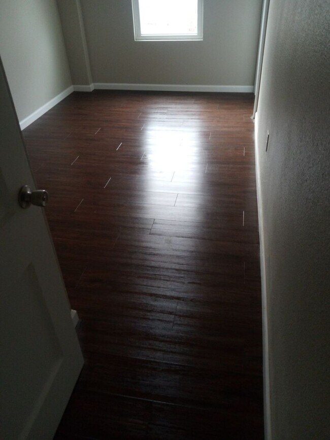 Interior Photo - 1112 9th Street
