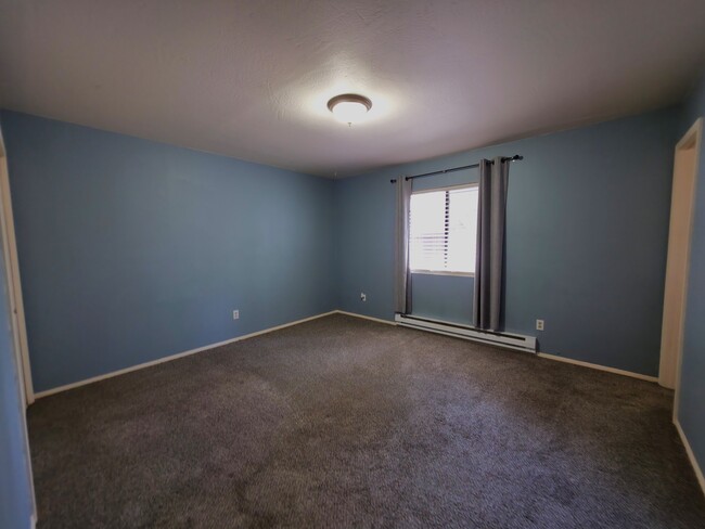 Building Photo - 2804 Burro Springs Ovi