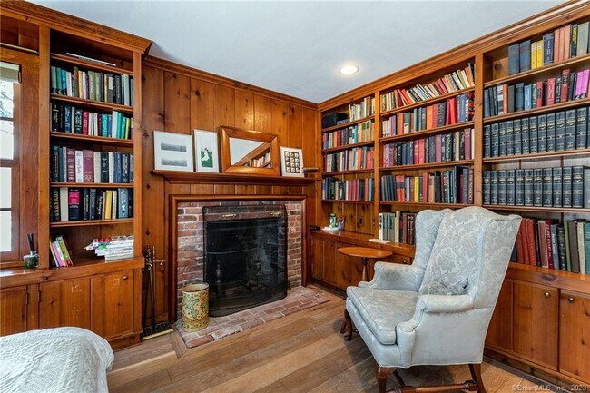 Building Photo - 90 Sharon Mountain Rd