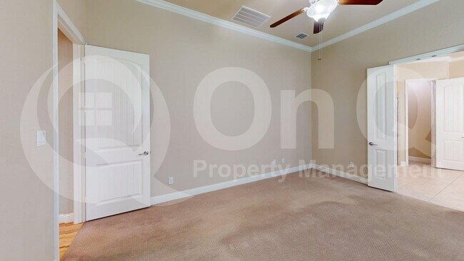 Building Photo - 4112 Overton Dr