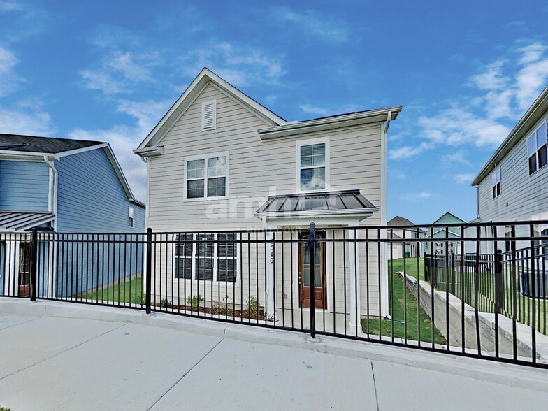 Primary Photo - 5510 Central Grove Sq