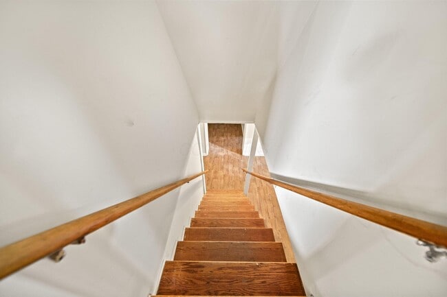 Building Photo - 1585 Peace Pl