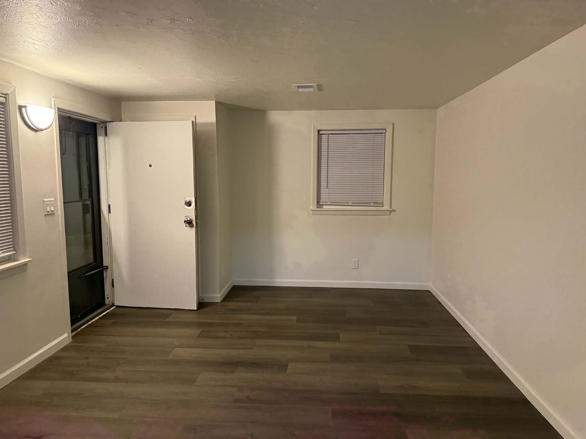 Building Photo - 4220 S 49th St