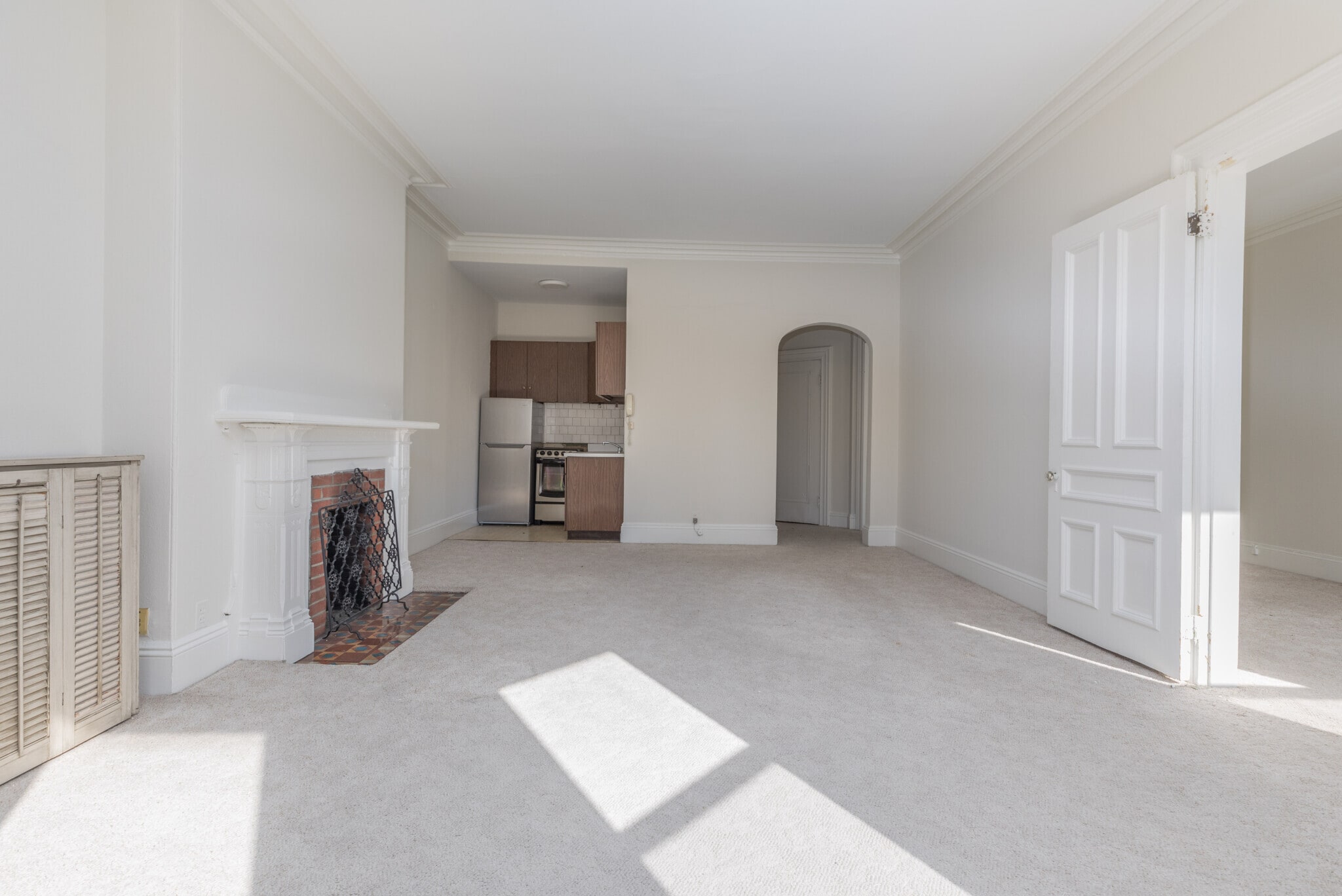 Building Photo - 323 Commonwealth Ave