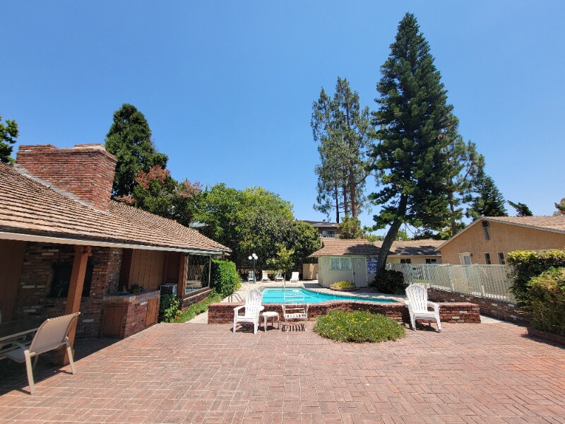 Building Photo - 7266 Allott Ave